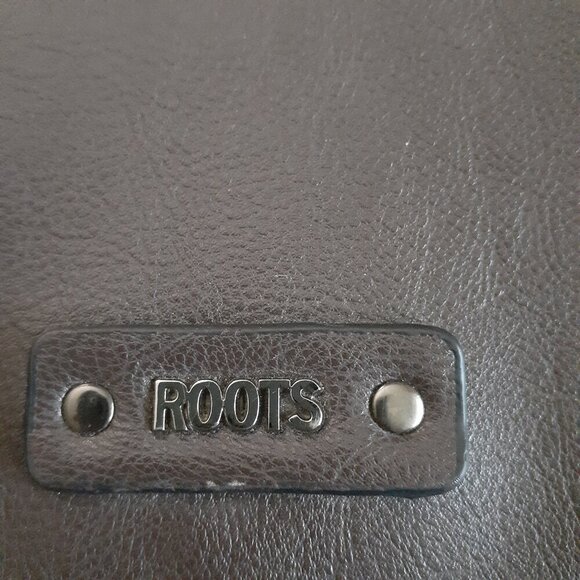 Roots Dark Brown Leather Small Front Flap Crossbody Bag Purse - Picture 11 of 14